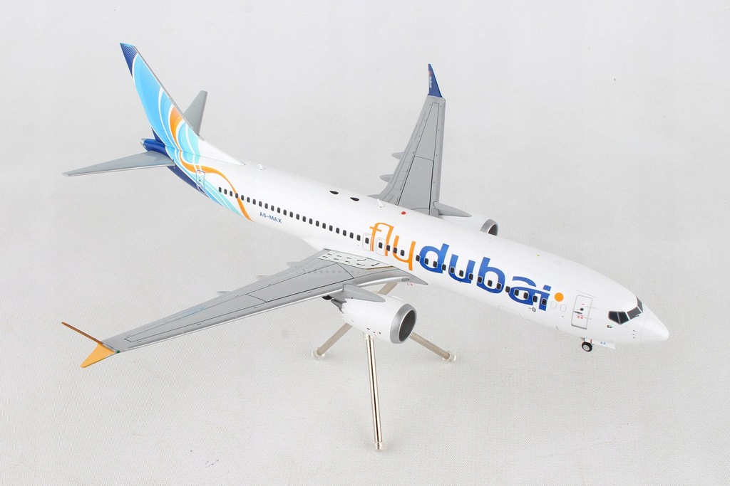 Boeing 737 MAX FlyDubai model samolotu 1:200 Gemin