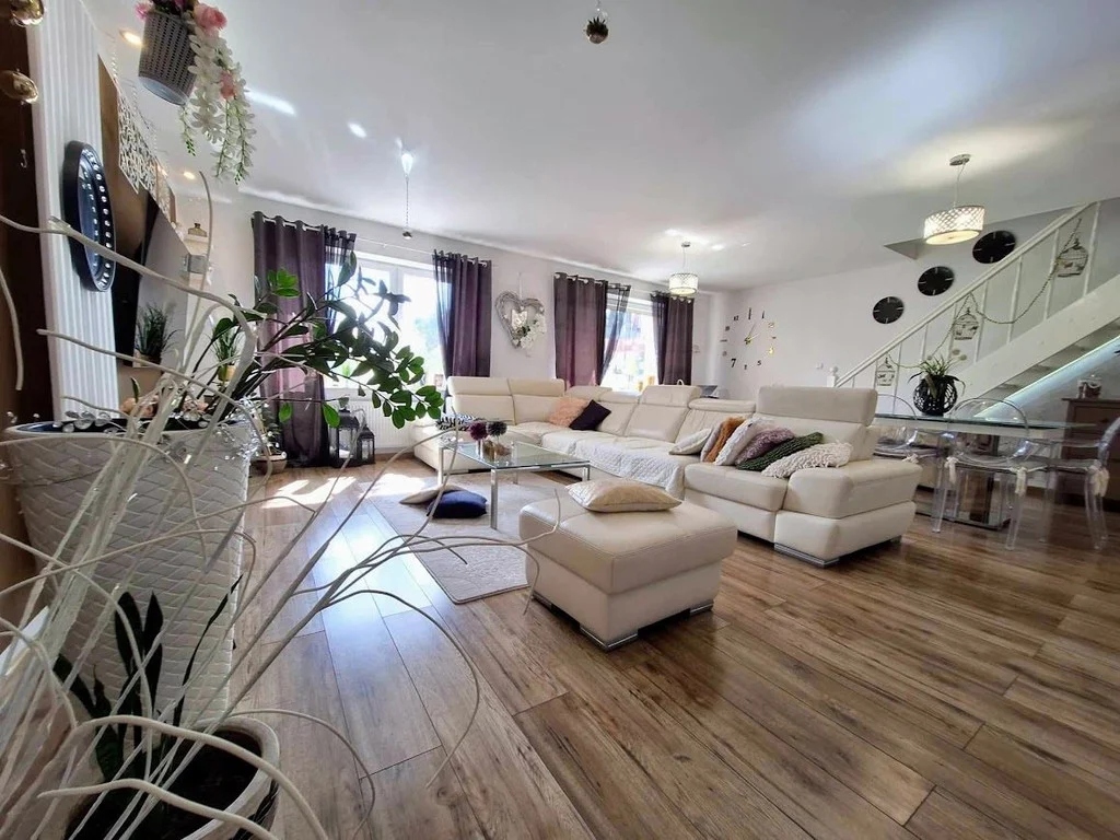 Dom, Świdwin (gm.), 130 m²