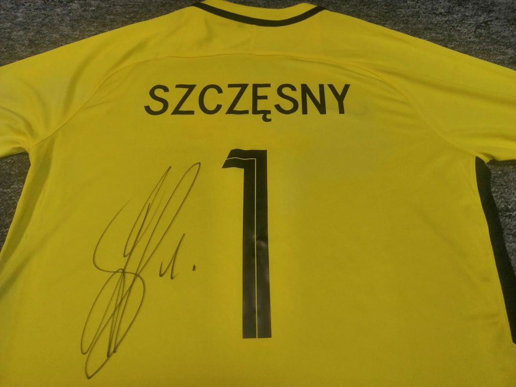 Szczęsny - koszulka z autografem