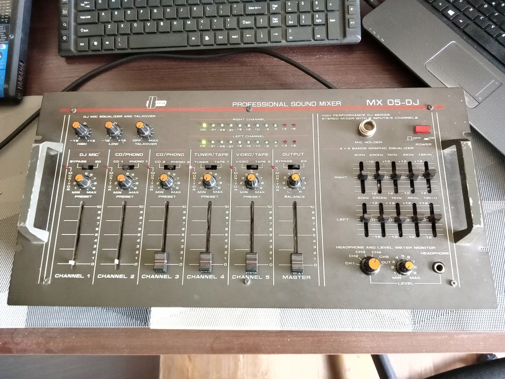 Mikser audio DJ-ski MX 05-DJ