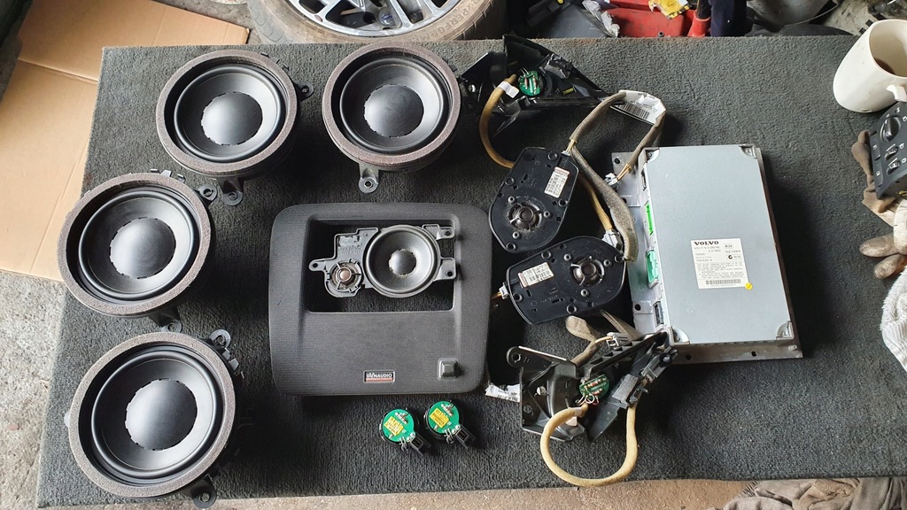 GŁOŚNIKI DYNAUDIO WZMACNIACZ VOLVO V50 S40 SUPER 12720607840