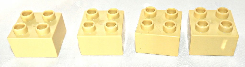 Lego DUPLO - 3437 4166963 4583322 - brick 2x2 - piaskowy - 4szt