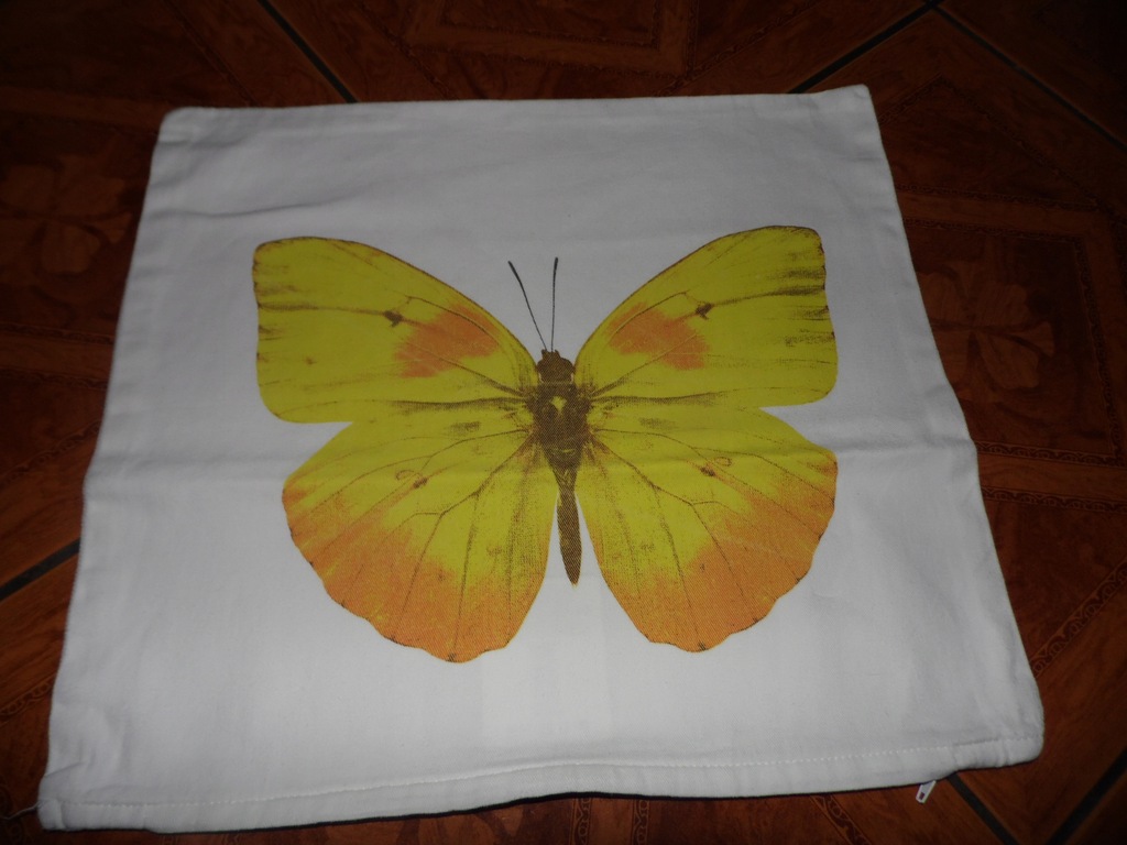 Poszewka na poduszke , motyl - 36 x 41 cm