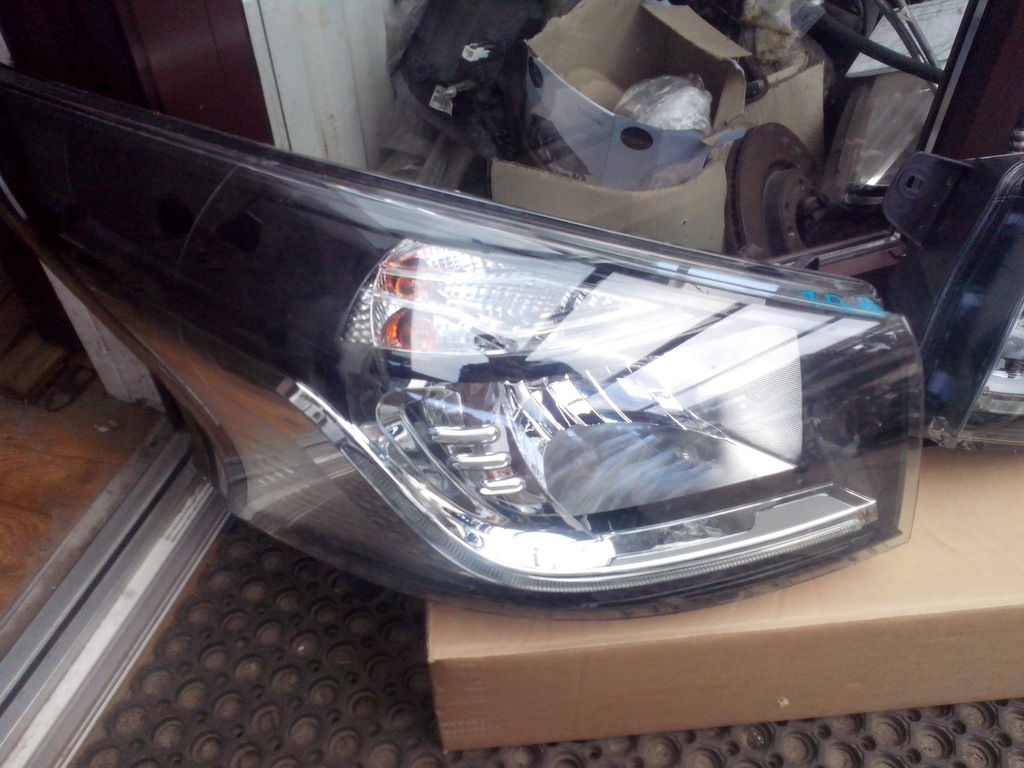 LAMPA LED KOMPLET RENAULT TRAFIC III 18 7414276216