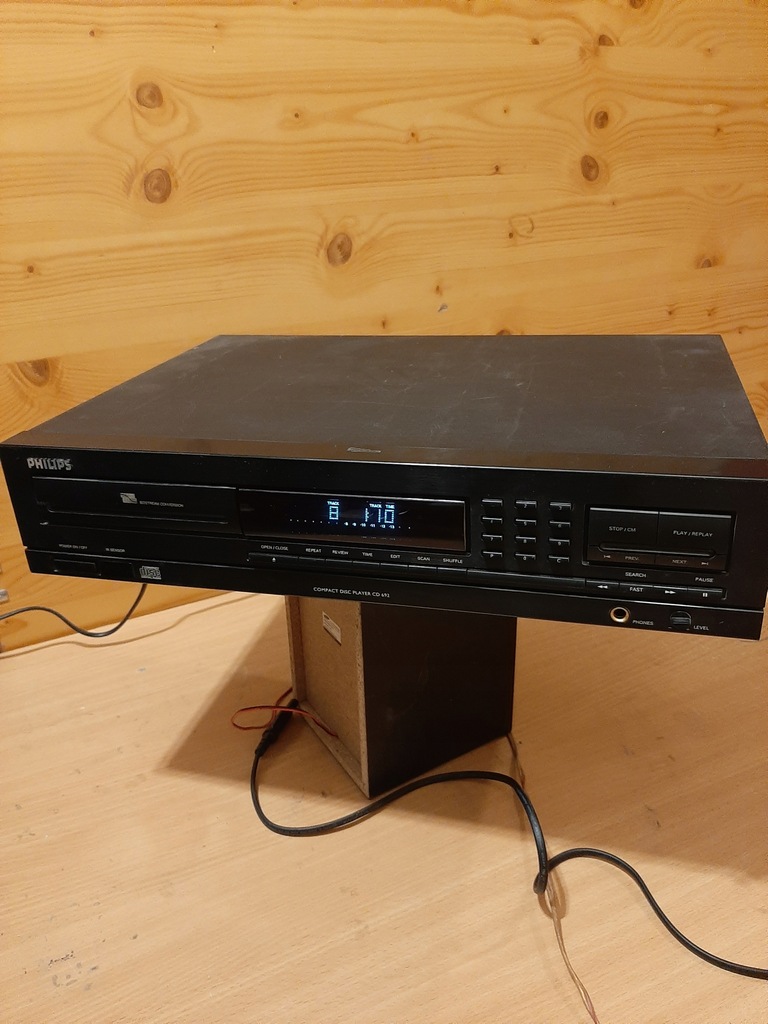 ODTWARZACZ PHILIPS CD 692