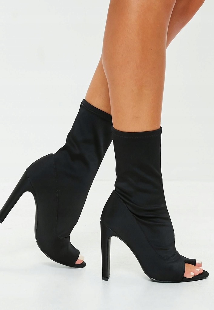 MISSGUIDED Czarne botki odkryte palce (37)
