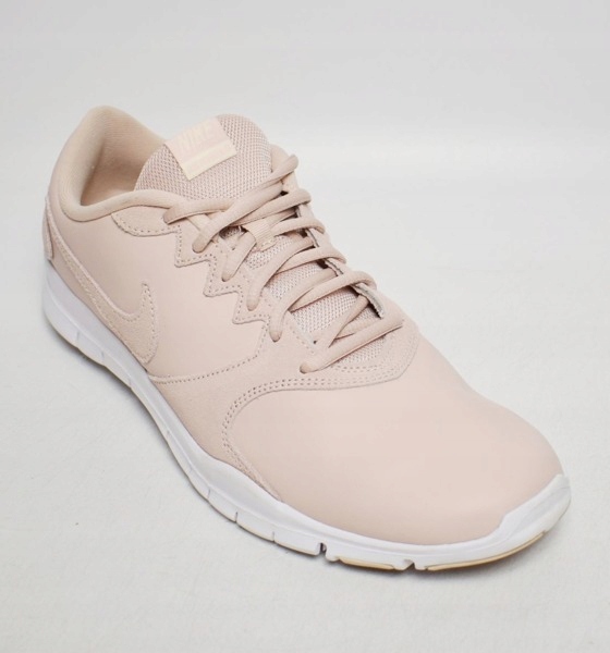 nike flex essential tr lt