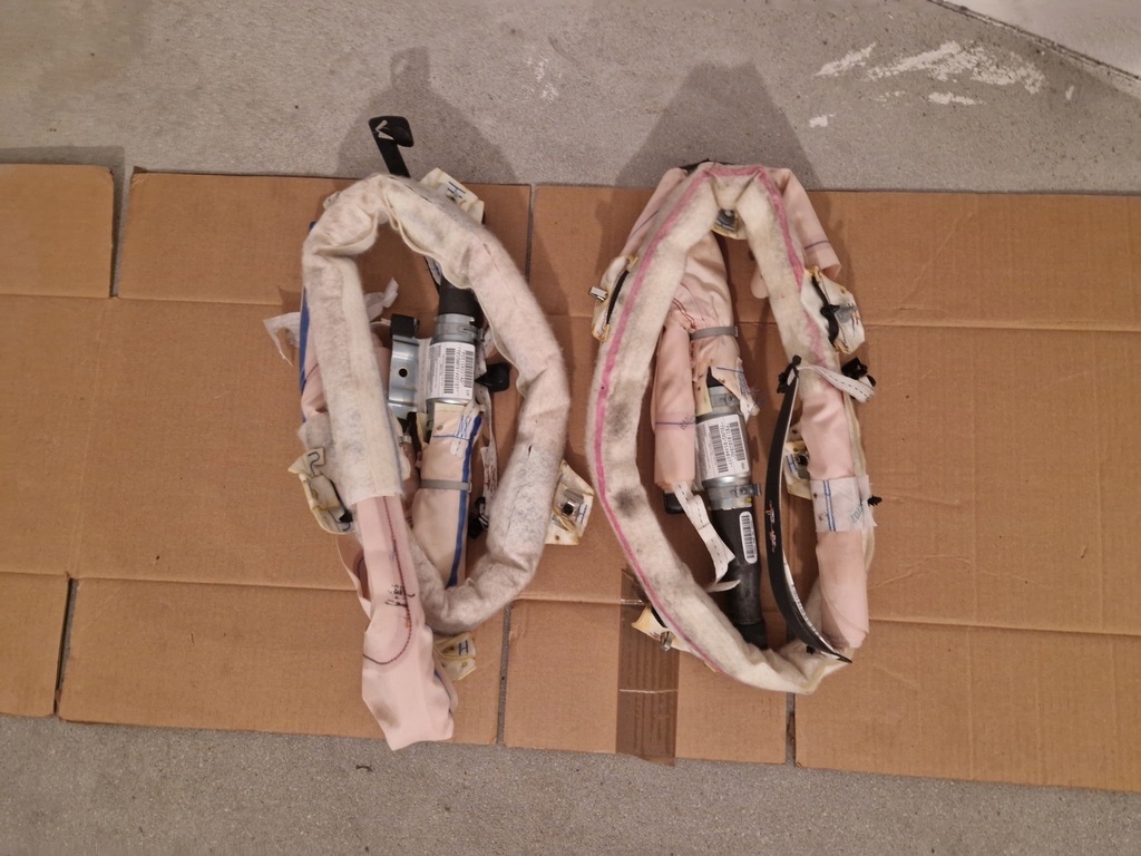 Jeep Grand Cherokee WK2 Kurtyna Airbag Prawa Oryginalna