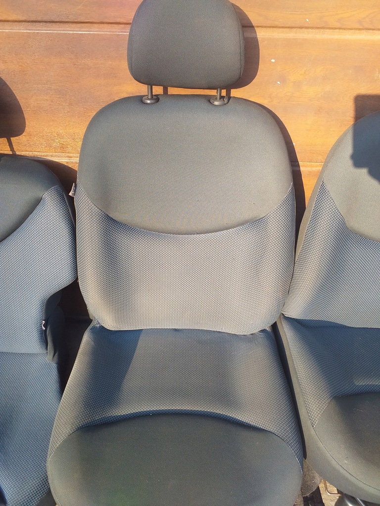 Toyota Yaris I LIFT Fotele Fotel lewy prawy kanapa