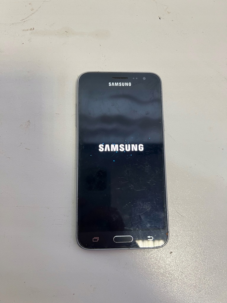 Smartfon Samsung Galaxy J3 2016 (63/24)