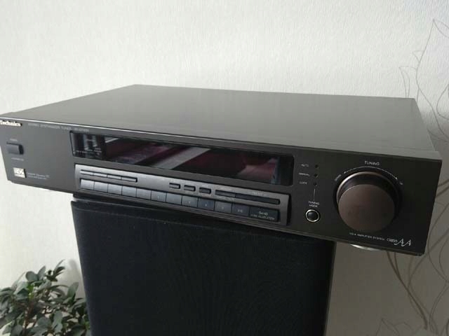 ST-GT630 Technics Stereo Synthesizer Tuner Radio