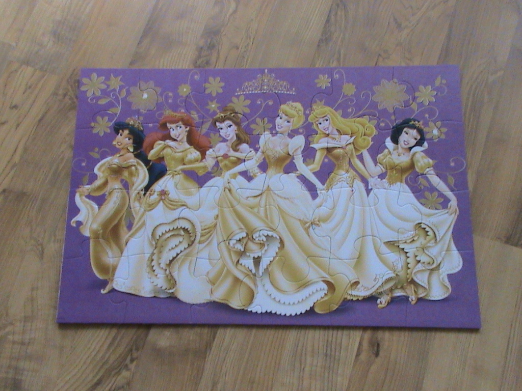 puzzle ksieżniczki 60x40  PONOWNIE  :)