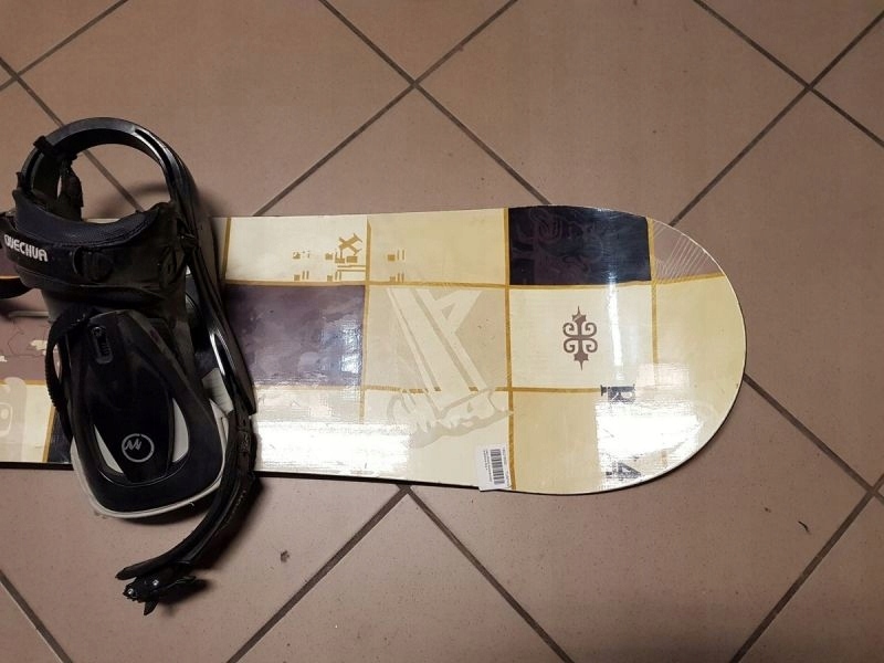 DESKA SNOWBOARD QUECHUA RNX 4