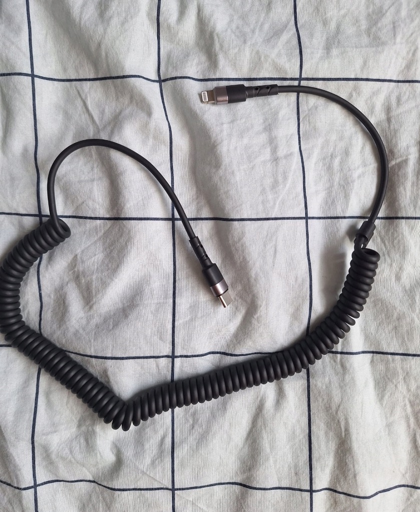 Kabel sprężynkowy USB-C na Lightning