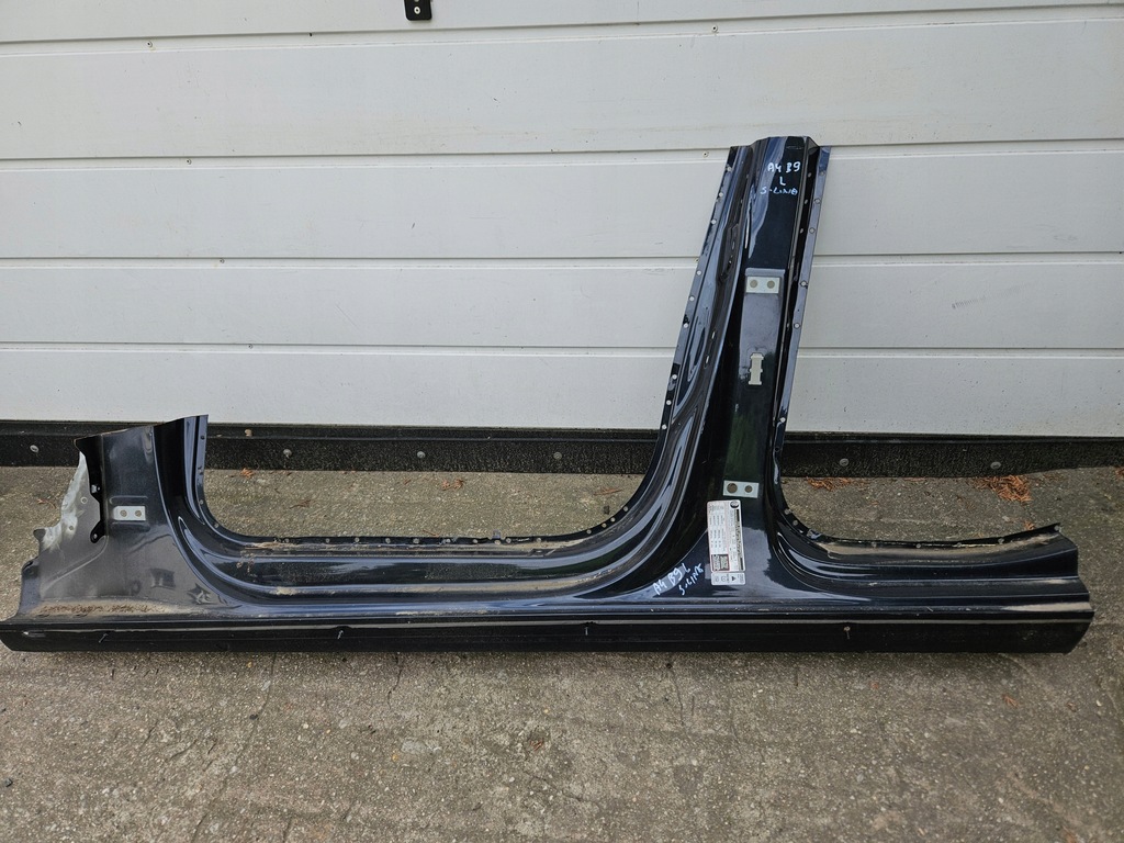 PRÓG LEWY SŁUPEK A B BOK AUDI A4 B9 8W S-LINE SEDAN KOMBI