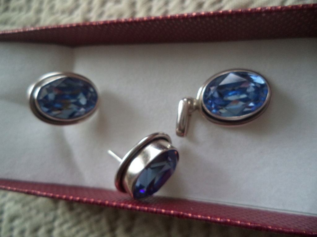 Komplet biżuteri srebrnej z błękitnym spinelem 925