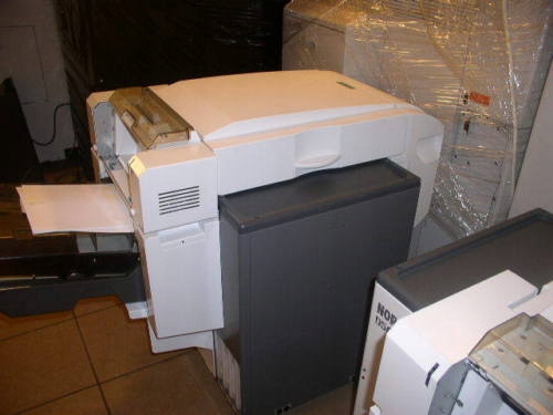 Noritsu D502 Dry Lab, drukarka do fotoksiązek