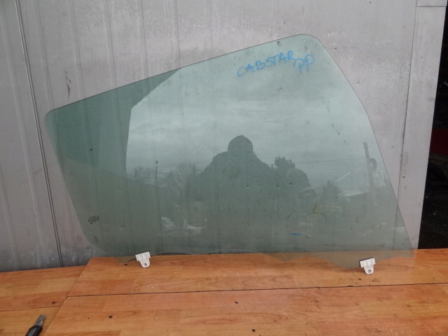 NISSAN CABSTAR 2008 SZYBA DRZWI PRAWYCH ORYGINAL