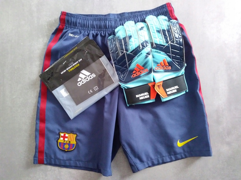 Rękawice piłkarskie adidas 7 i spodenki Barcelona