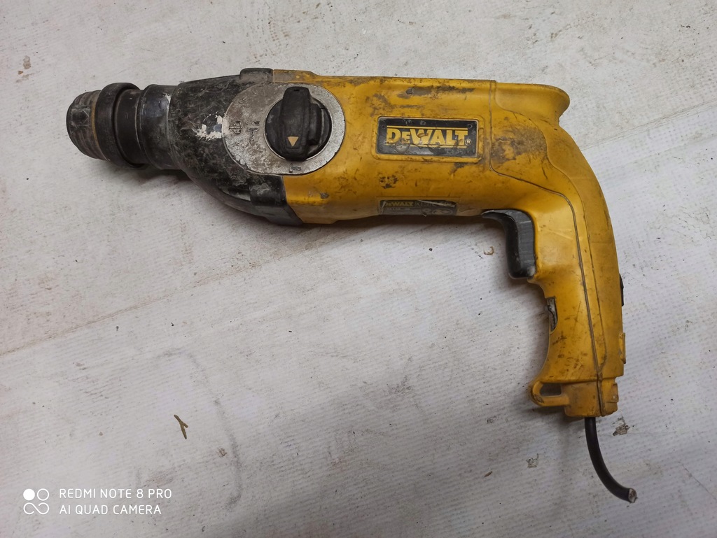 Młotowiertarka DeWalt D25123