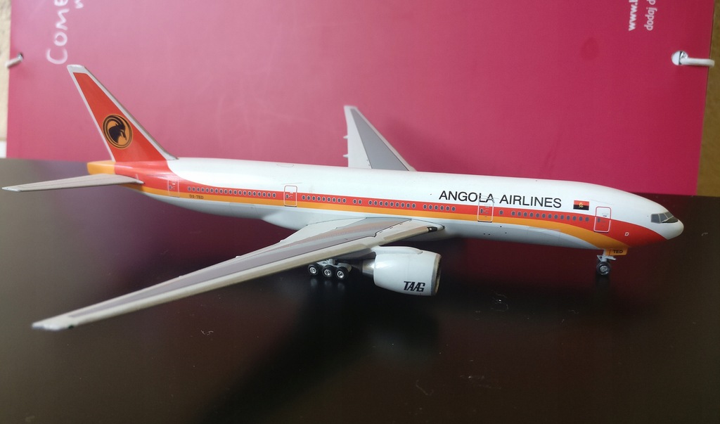 B777-200 Angola