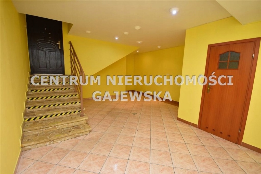 Biurowiec, Piła, Pilski (pow.), 33 m²