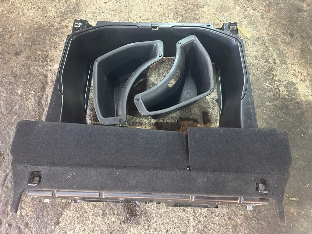 WNĘKA SCHOWEK BAGAŻNIKA JEEP GRAND CHEROKEE WK2 - 13196572504 ...