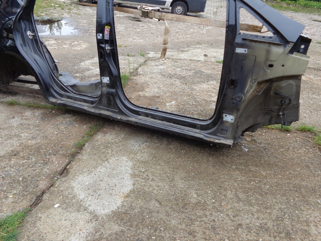 SEAT ALTEA PRÓG ZE SŁUPKAMI SŁUPKI SŁUPEK PRAWY