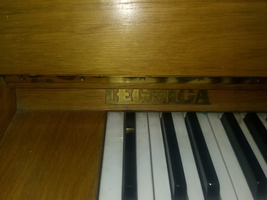 pianino Legnica 1989-1991