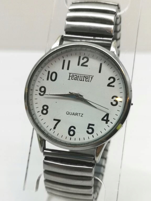 Featurely quartz watch hotsell