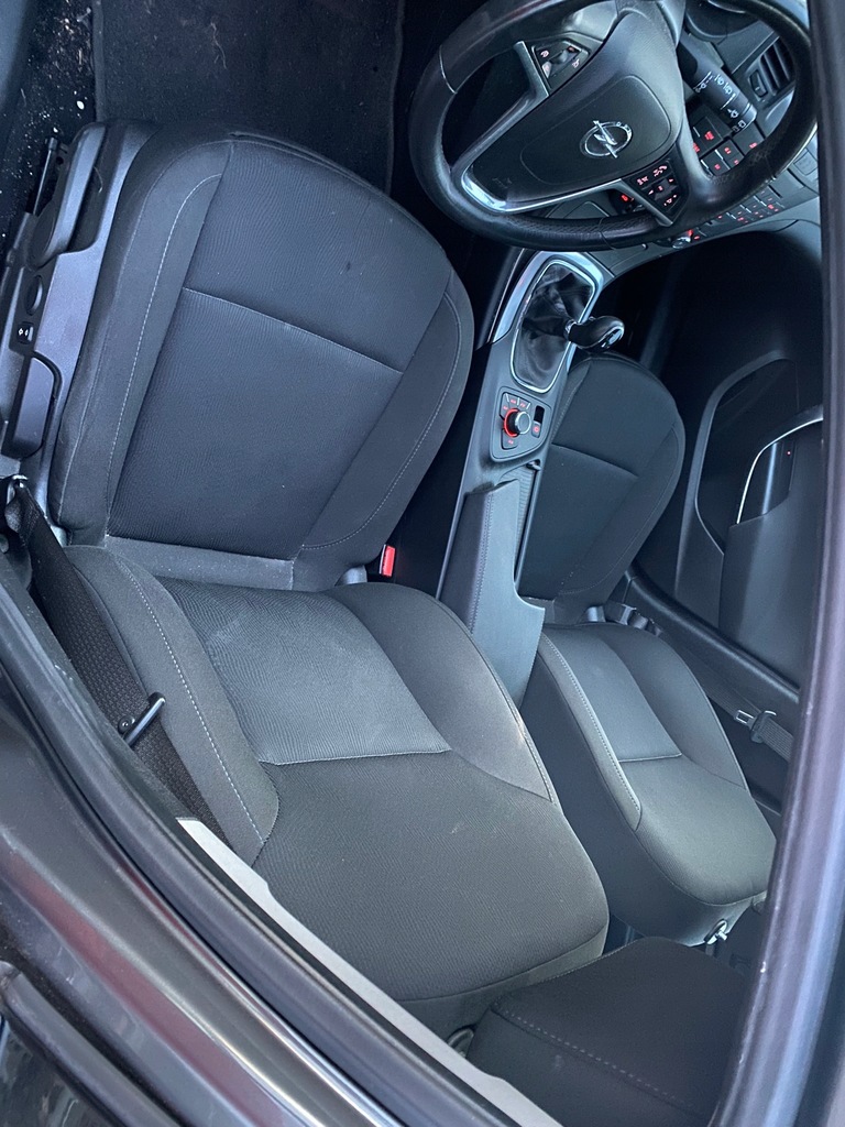 OPEL INSIGNIA A WNĘTRZE ŚRODEK FOTELE KOMBI EU