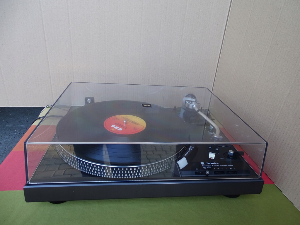 ### Technics SL-1900 ### super stan !!!!