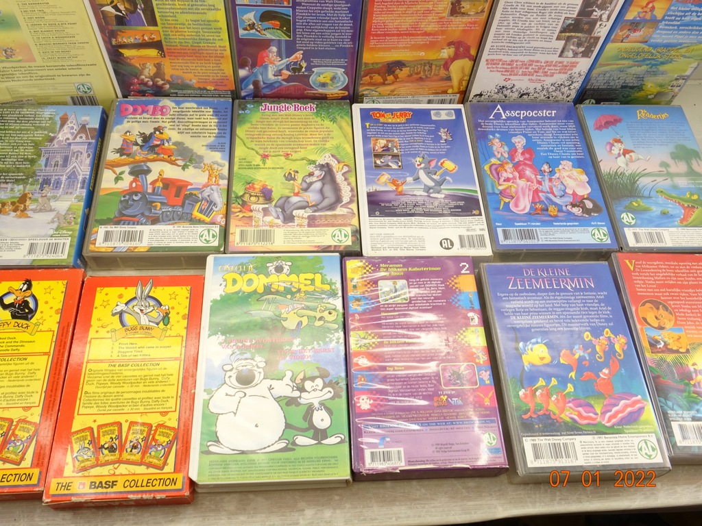 Купить Видеокассеты VHS с мультфильмами и фильмами БЕЛЬГИЯ упаковка 29 ...