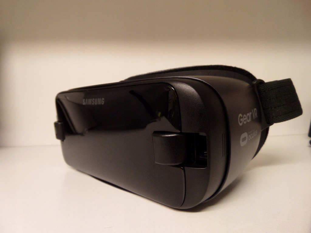 OKULARY SAMSUNG GEAR VR WITH CONTROLLER by Oculus