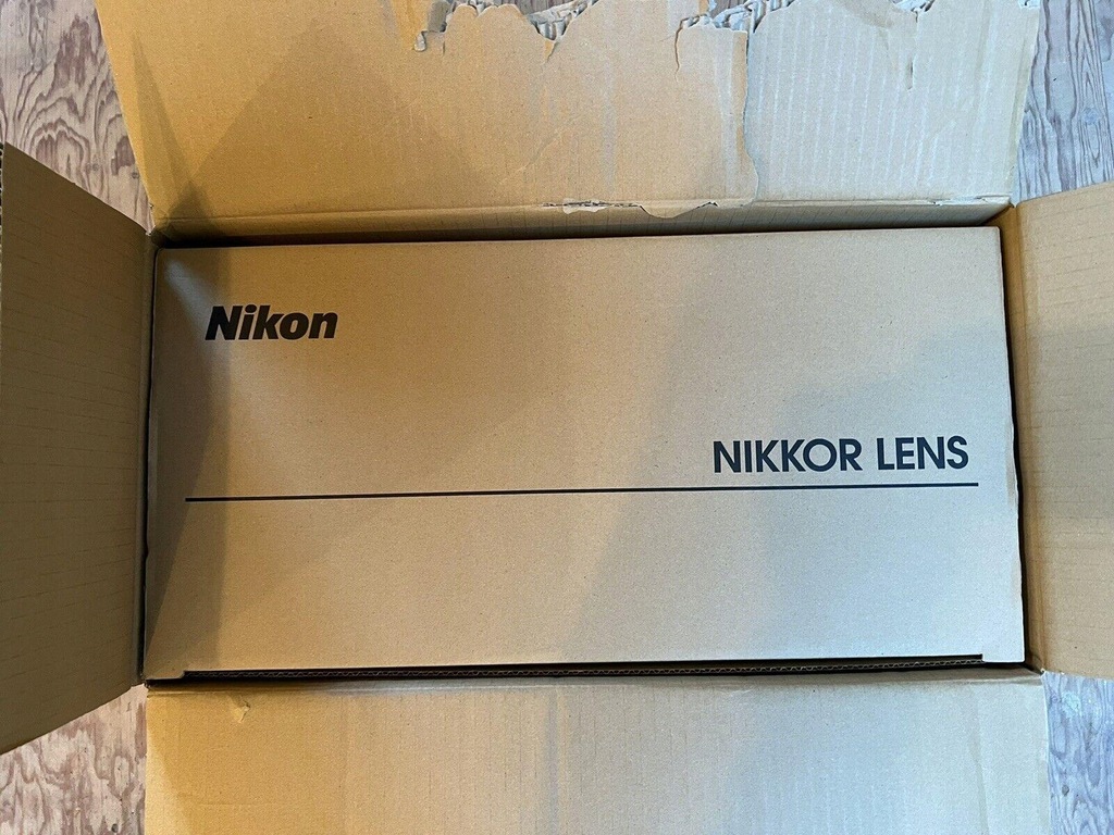 Nikon Nikkor 180-400 mm f/4 E TC1.4 FL ED VR AF-S