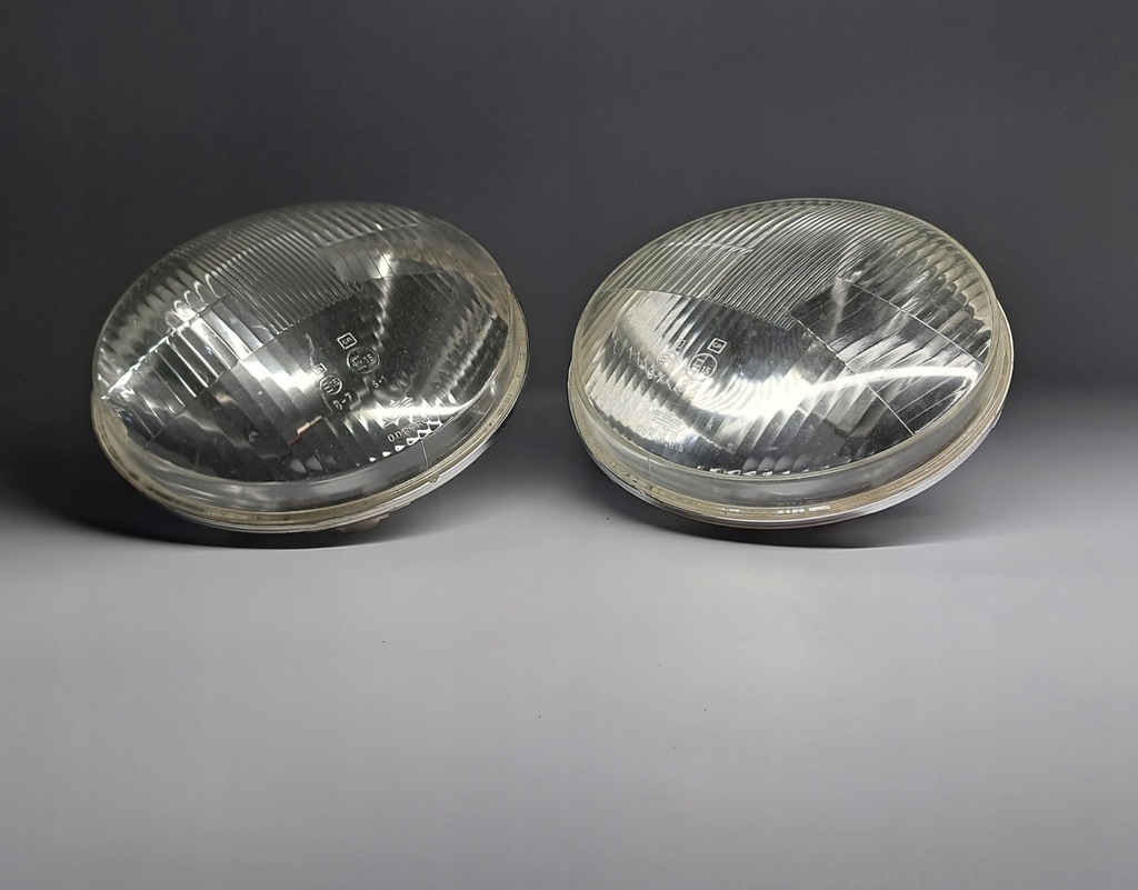 LAMPY HALOGENY RUHLA E 15 DDR AUTO
