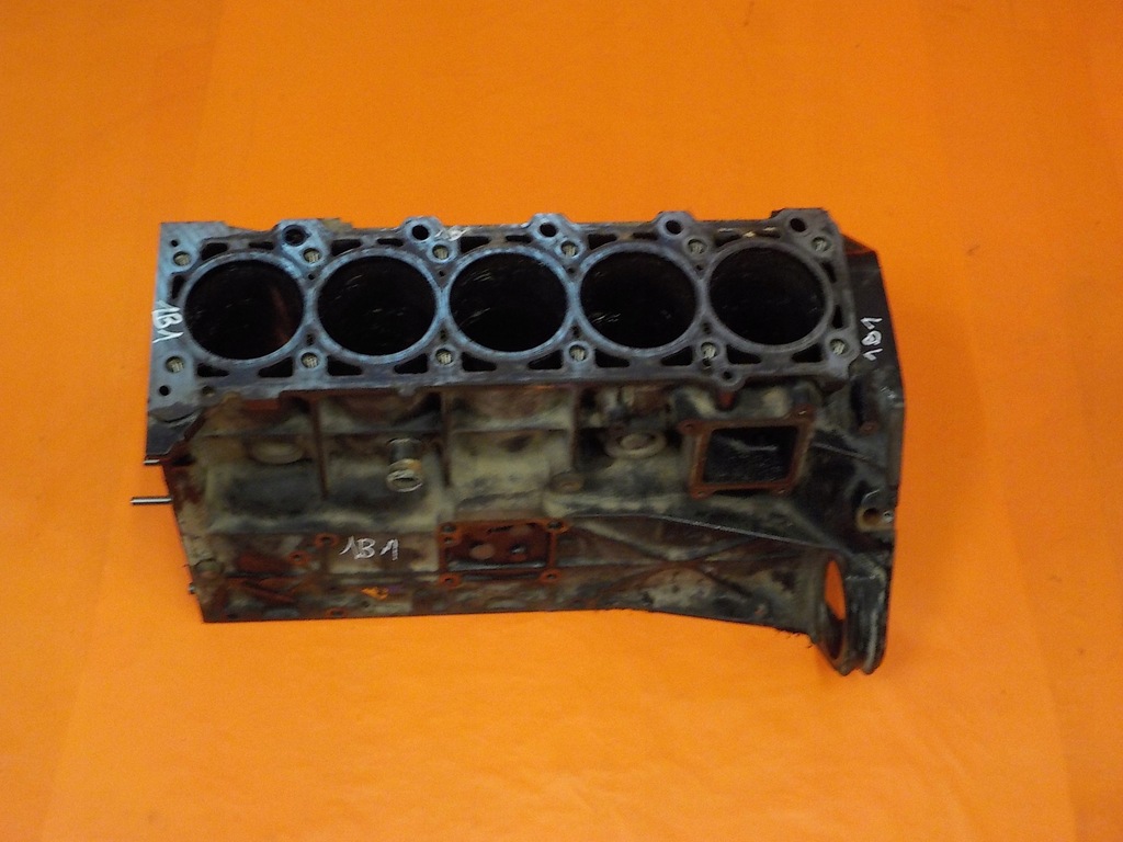 JEEP GRAND CHEROKEE WJ 2.7 CRD 04 blok silnika 9829421016 oficjalne archiwum Allegro