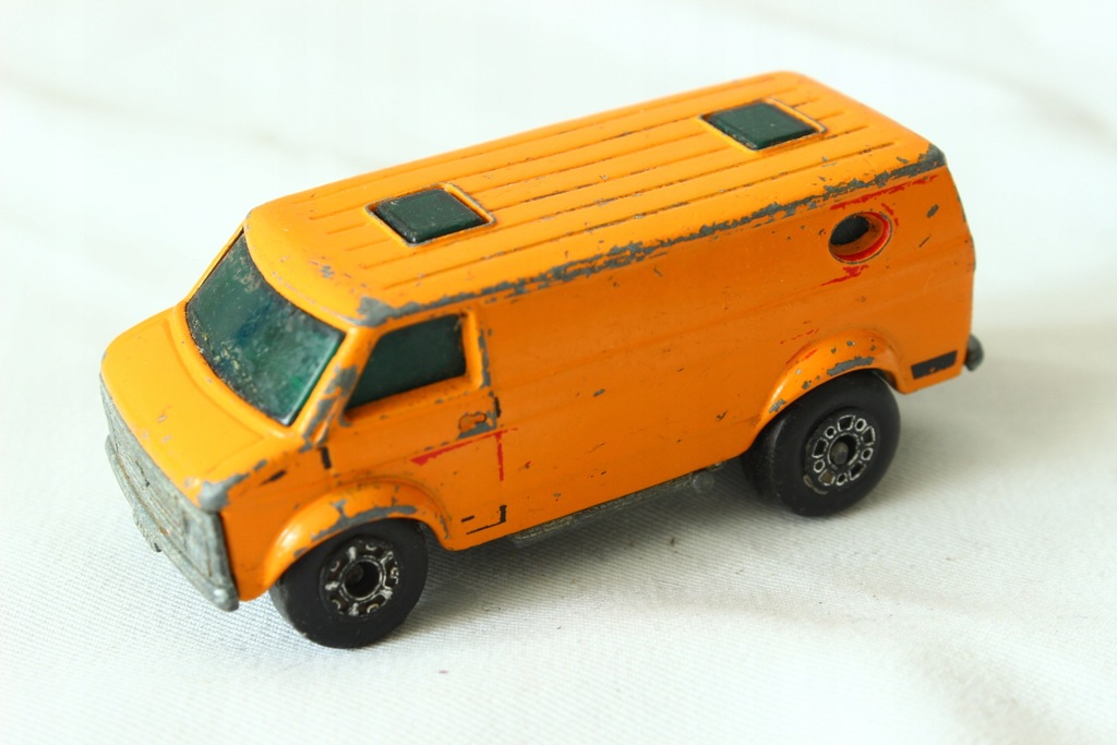 Matchbox - Chevy Van -#14