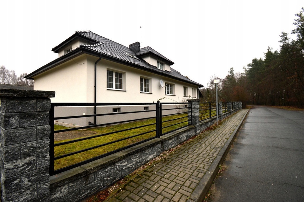 Dom, Lubliniec, Lubliniecki (pow.), 222 m²