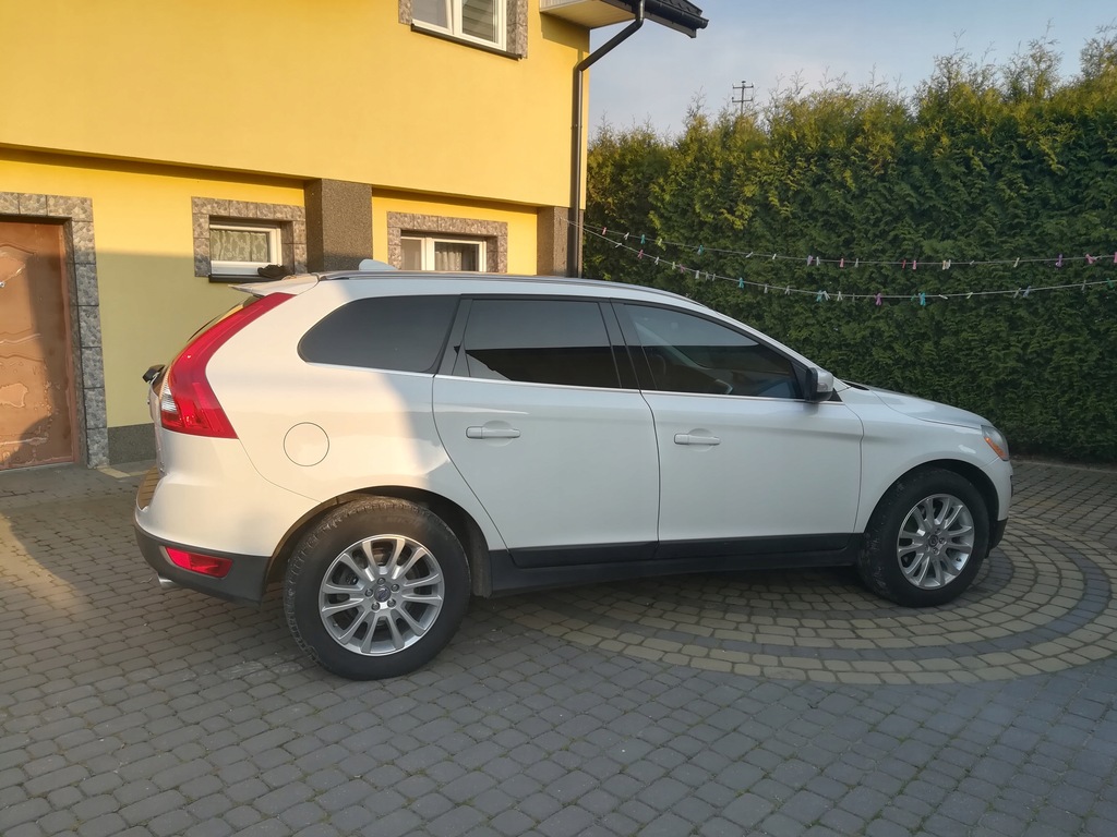 Купить VOLVO XC60 3.0 T 304 л.с.: отзывы, фото, характеристики в интерне-магазине Aredi.ru