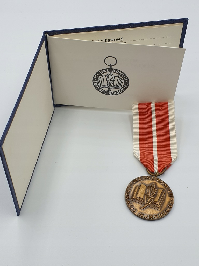 Medal Komisji Edukacji Narodowej z nadaniem