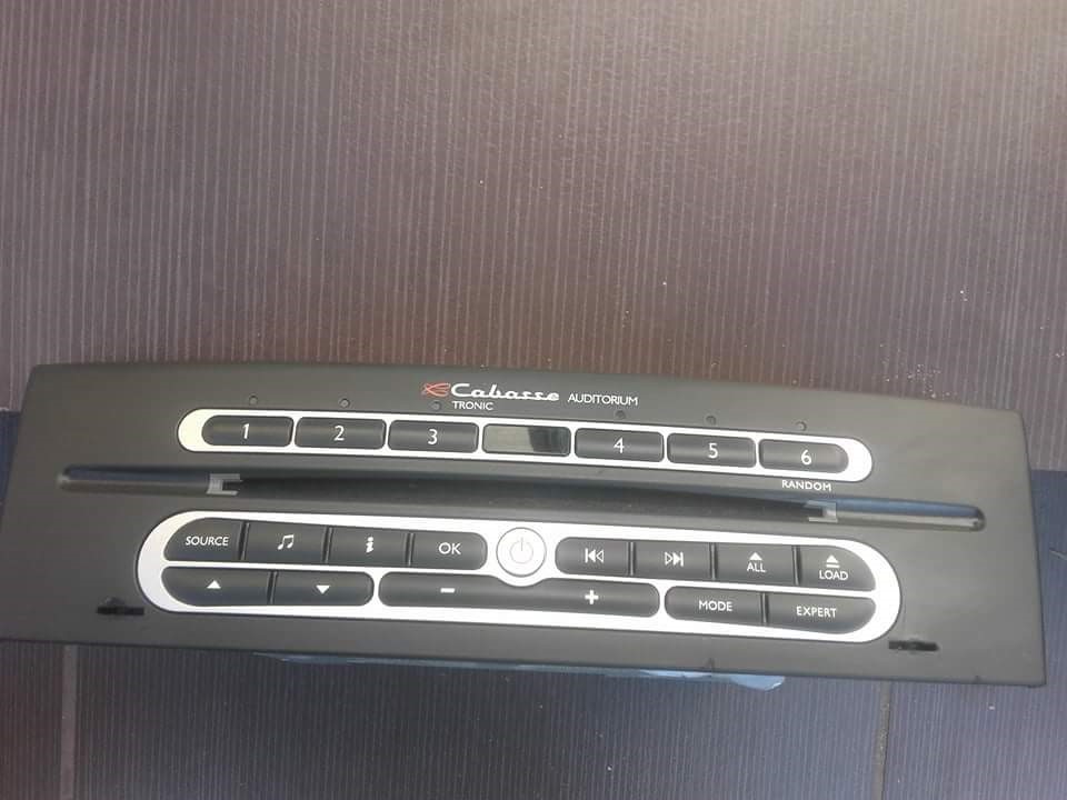 RENAULT LAGUNA II RADIO CD 8200290679A CABASSE - 7376777016 - oficjalne ...