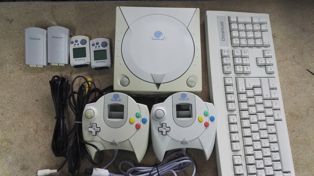 Sega Dreamcast 2x pad, vibra, vmu, 10 Gier klawiat