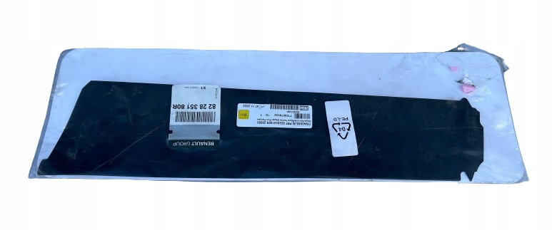 NAKLEJKA SŁUPKA DRZWI PRAWY TYŁ RENAULT CAPTUR I 822835180R