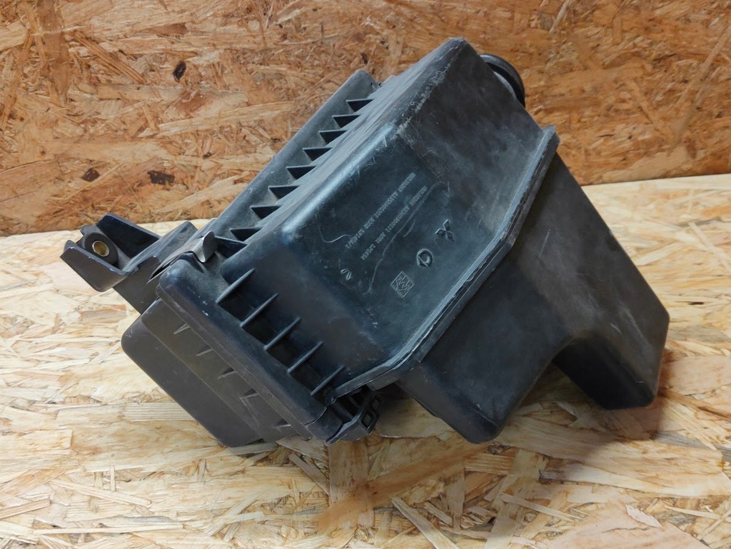 Obudowa Filtra Powietrza Mitsubishi Colt VI Cz3 MN1302861