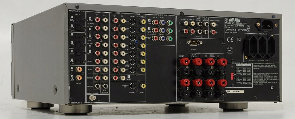 YAMAHA DSP-AX3200 FLAGOWY WZMACNIACZ WIELOKANAŁOWY