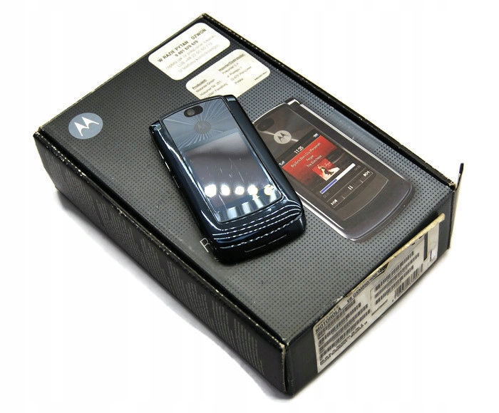 Ładna Motorola V8 RAZR2 ZESTAW PL MENU 737