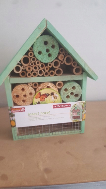 insect hotel, dom motyli owadów