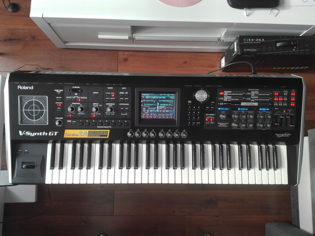 Roland V Synth Gt V2 Pierwszy Wlasciciel Oficjalne Archiwum Allegro