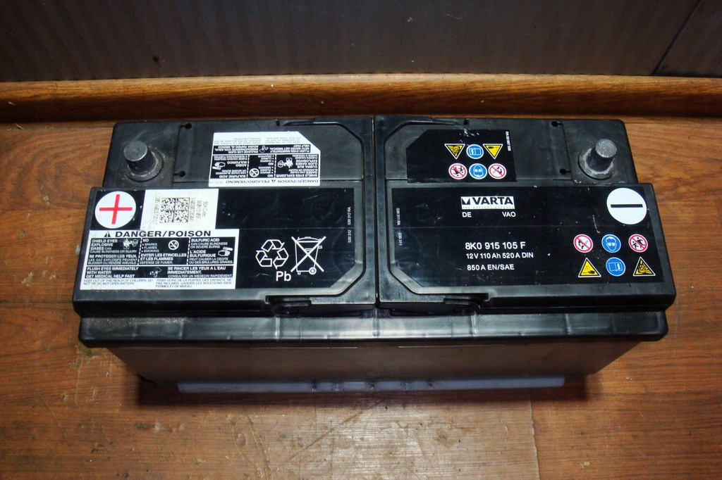 AUDI A4 B8 Akumulator VARTA 110Ah 8K0915105D 8437064841 oficjalne archiwum Allegro